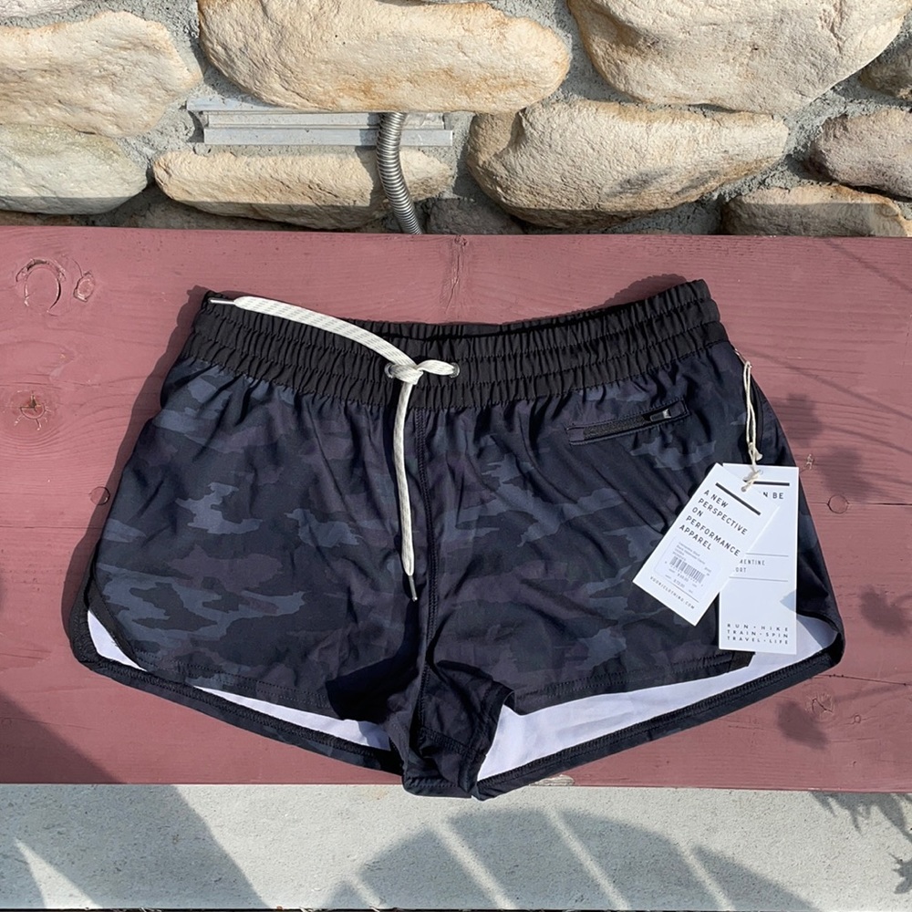 Brand new Vuori Clementine Camo Shorts